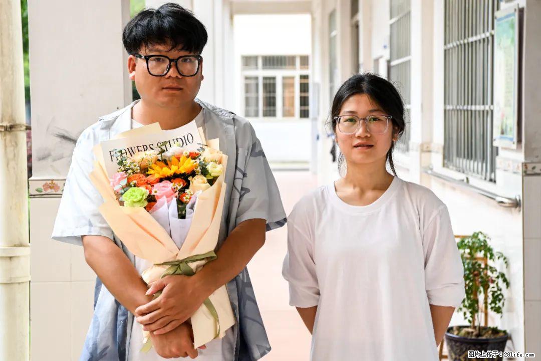 全网追的“扁担女孩”,找了一份暑假工,时薪12元 - 上饶生活资讯 - 上饶28生活网 sr.28life.com